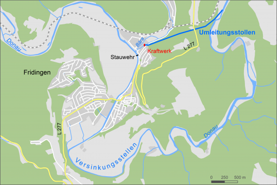 Grafische Darstellung des U-förmigen Verlaufs der Donau bei Fridingen. Eingezeichnet sind Versinkungsstellen, ein Kraftwerk sowie ein Umleitungsstollen im Nordosten von Fridingen.