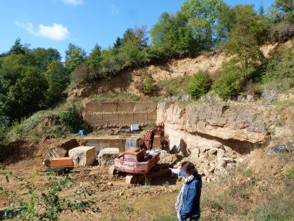 Gewinnung von Randengrobkalk. Gewinnung von Randengrobkalk.