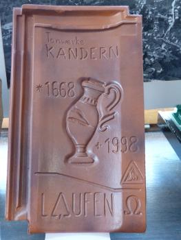 Letzter Falzziegel aus dem im Jahr 1668 gegründeten Tonwerk Kandern. Letzter Falzziegel aus dem im Jahr 1668 gegründeten Tonwerk Kandern.