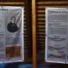 Blick auf zwei Schauplakate, die im Salinenmuseum „Unteres Bohrhaus“ in Rottweil ausgestellt sind. Links wird der Geologe Friedrich von Alberti vorgestellt, rechts die Entstehung einer Salzschicht in der Trias erklärt.