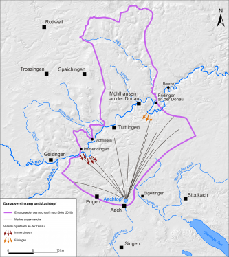 Hydrogeologische Karte mit farbig umrandetem Einzugsgebiet des Aachtopfs in der Schwäbischen Alb. Dazu sind die verschiedenen Versinkungsstellen der Donau sowie Markierungsversuche in der Karte eingezeichnet.